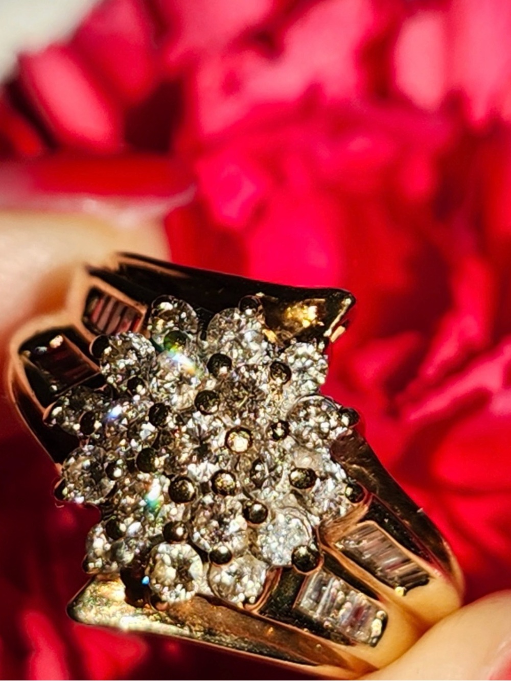 Beautiful vintage one carat natural diamond ring